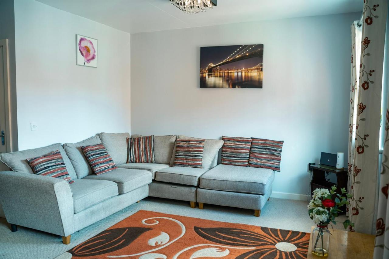 بليتشيلي Millward Homes المظهر الخارجي الصورة